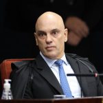 Moraes decreta prisão preventiva de Zambelli após deputada fugir do