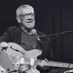 Morre Hélio Delmiro, ícone do jazz brasileiro, aos 78 anos