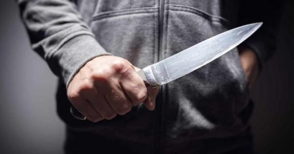 Mulher é assassinada a facadas no bairro do Anjo da