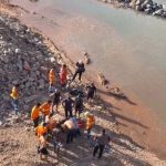 Mulher é resgatada com vida após cair da Ponte do