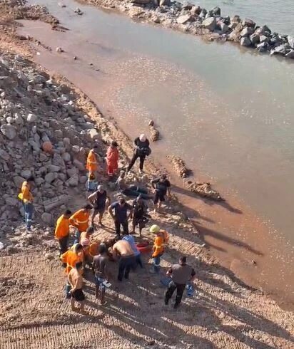 Mulher é resgatada com vida após cair da Ponte do