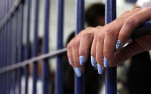 Mulher suspeita de abandonar bebê recém-nascido é presa em São