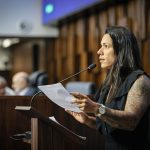 Na presidência de sessão, Índia intervém em bate-boca de colega