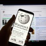 O mundo aposta nas IAs – mas a Wikipedia não