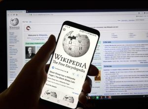 O mundo aposta nas IAs – mas a Wikipedia não