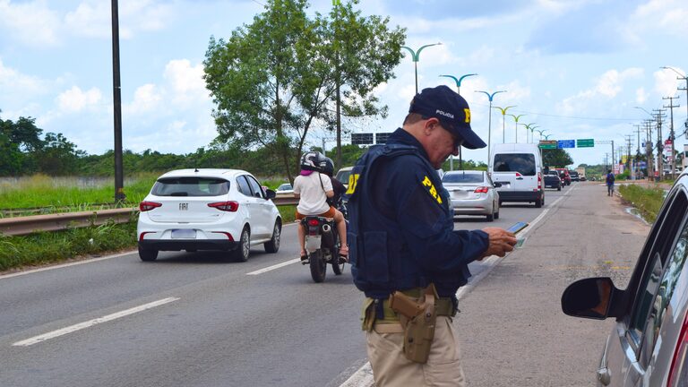 PRF registra 12 acidentes e uma morte nas rodovias federais