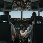 Piloto de avião precisa de CNH? Saiba quais os documentos