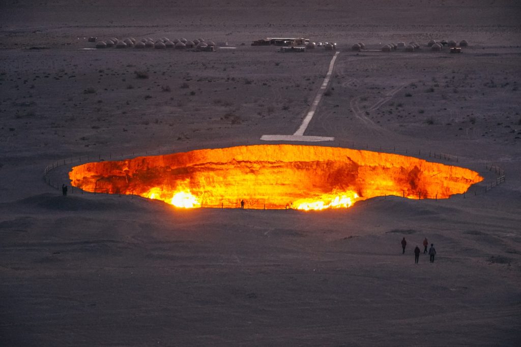 “Porta do Inferno”: fogo que queima há mais de 50