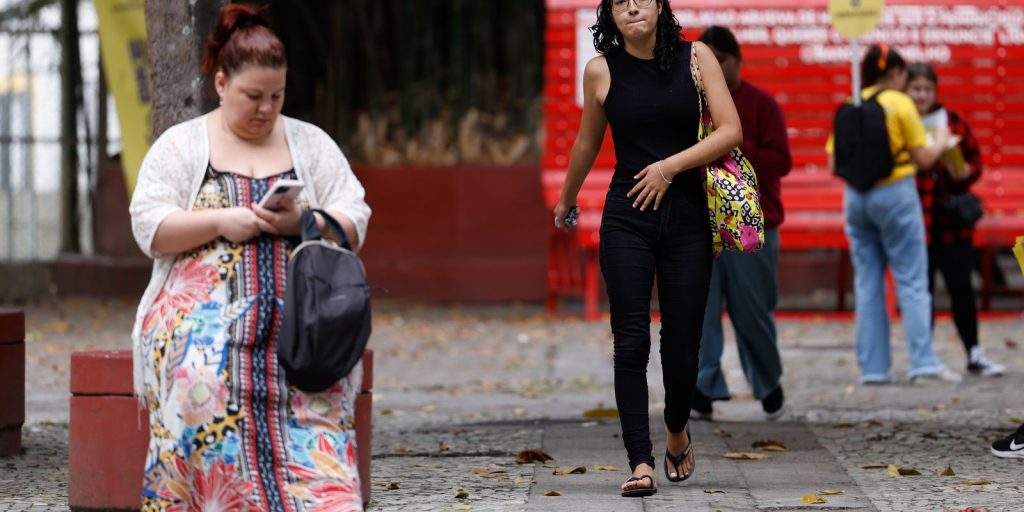 Prazo para pagar taxa de inscrição do Enem 2025 termina