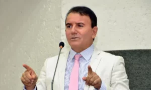 Prefeito de Palmas (TO) é preso em operação da PF