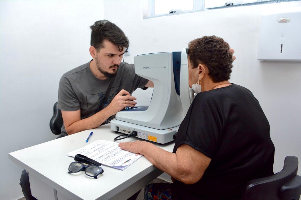 Programa Cuidar dos Olhos beneficia mais de 450 pessoas em