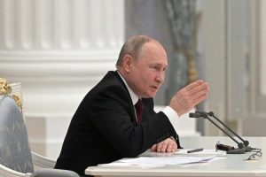 Putin declara que o planeta está à beira da 3ª