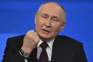 Putin quer desenvolver um “WhatsApp russo”; entenda