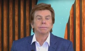 RedeTV! toma atitude com Nelson Rubens após denúncias de assédio
