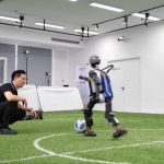 Robôs jogam futebol na China – assista