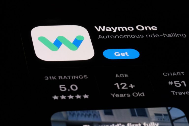 Robotáxis da Waymo são mais caros que Uber e Lyft