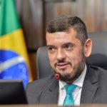 Rodrigo Bacellar retoma comando da Alerj e afirma que acordos