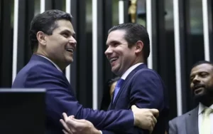 Sem Motta e Alcolumbre, STF trata de emendas
