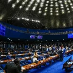 Senado confirma revogação do aumento do IOF e amplia desgaste
