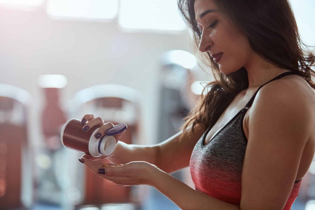 Suplemento pré-treino faz mal? Veja os riscos e cuidados antes