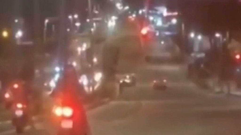 Suspeito de furto é baleado durante fuga no trânsito