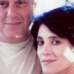 Téo e Raul escondem de Diná que Alexandre morreu