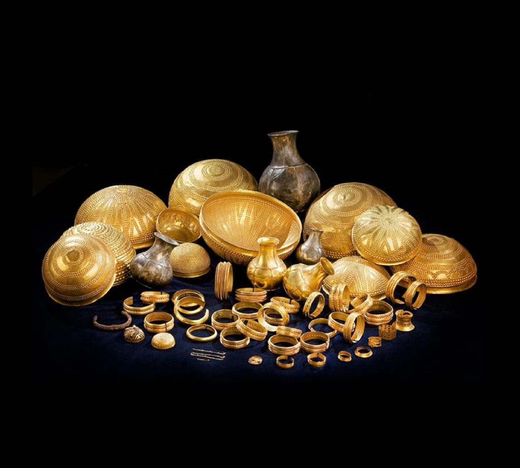 Tesouro da Idade do Bronze esconde joias feitas de metais