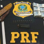Trio é preso com dinheiro, armas e munições na BR-226,