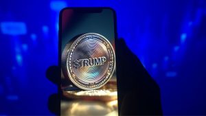 Trump quer celular e operadora com o próprio nome