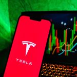 Trump vs. Musk: briga faz Tesla perder bilhões em valor