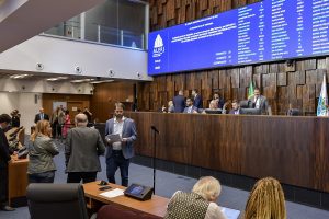 Votação de data em memória às vítimas do Hamas gera