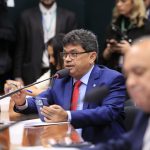‘IOF precisa de debate, não de alarde’, diz vice-líder do