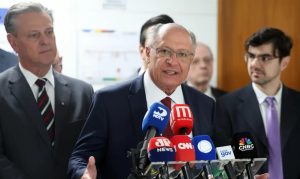 Alckmin diz que governo tentará acordo antes do prazo para