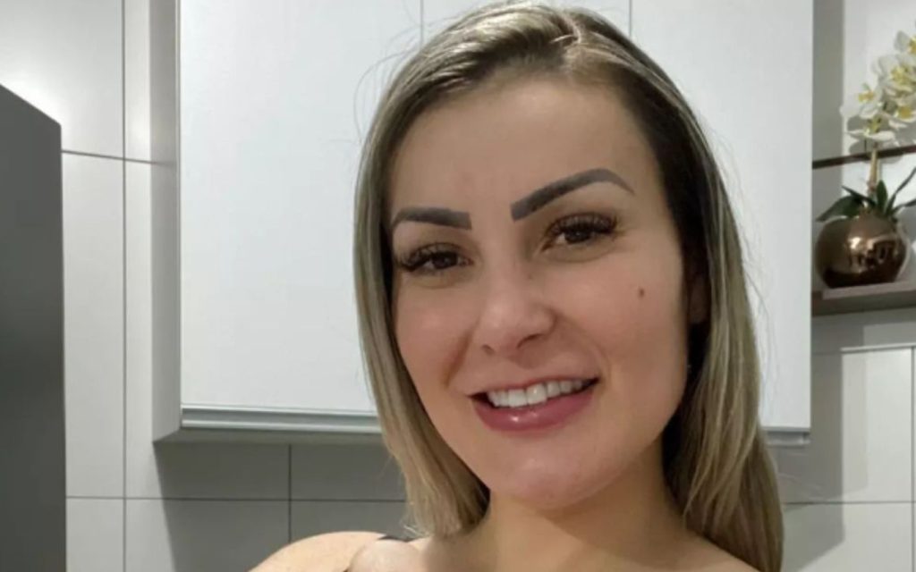 Andressa Urach choca ao anunciar pai e ex-sogra em vídeo
