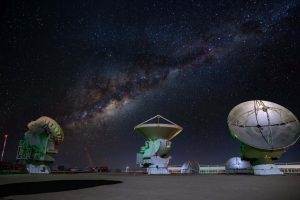 Após chuva no deserto, maior radiotelescópio do mundo entra em