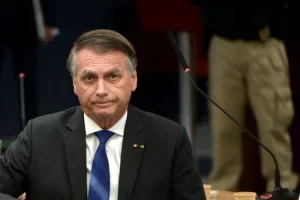 Após tarifas de Trump, Bolsonaro diz que a “solução está