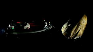 Astronautas da Axiom Space pousam no oceano
