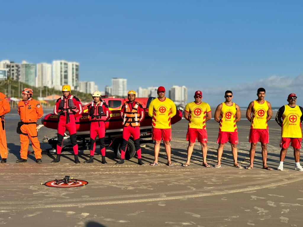 Bombeiros lançam operação Praia Segura em alusão ao Dia Nacional