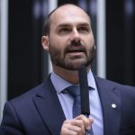 Boulos aciona PF e pede demissão de Eduardo Bolsonaro por