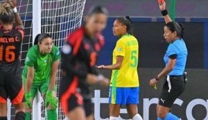 Brasil empata com Colômbia, garante liderança do grupo e avança