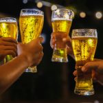 Brasil mantém 3º lugar na produção mundial de cerveja; Alemanha