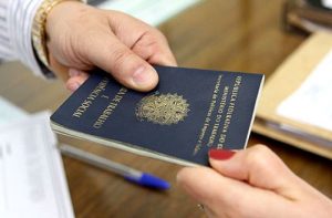 Brasil tem saldo positivo de 148,9 mil empregos com carteira