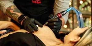 CFM proíbe anestesia para a realização de tatuagens
