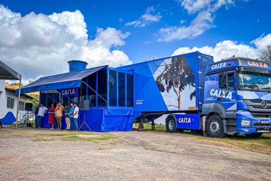 Caminhão CAIXA chega a Peritoró para atendimento à população