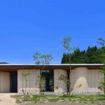Casa japonesa feita com terra e impressora 3D dispensa uso