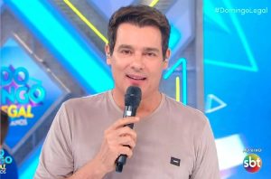 Celso Portiolli provoca grande comoção com atitude emocionante com Ratinho