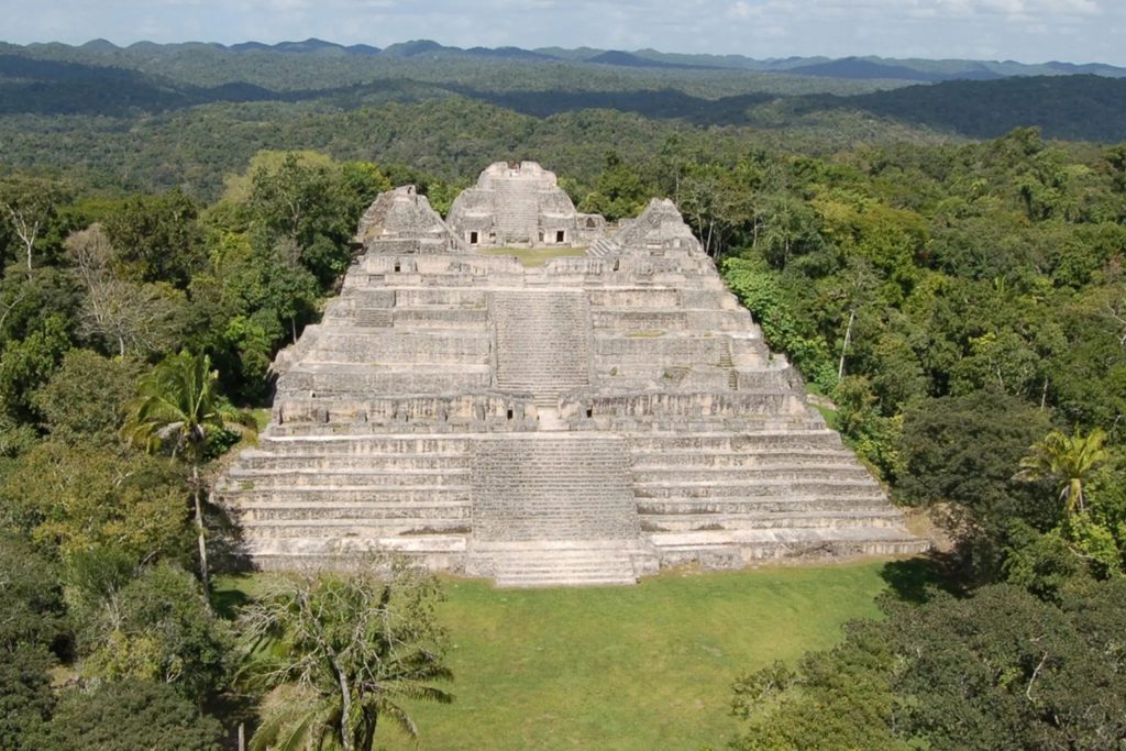 Civilização maia: túmulo milenar de governante é desenterrado em Belize
