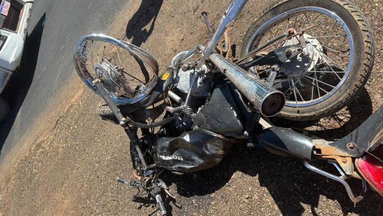 Colisão na BR-230 mata motociclista e deixa criança em estado