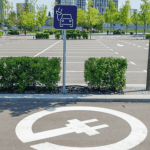 Como funcionam as vagas para carro elétrico?
