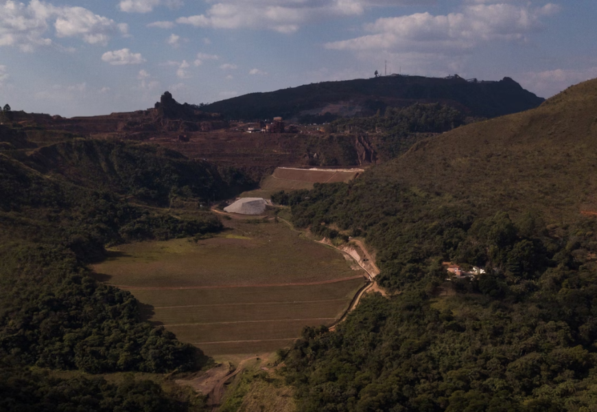 Comunidade é evacuada em Brumadinho por risco de rompimento de